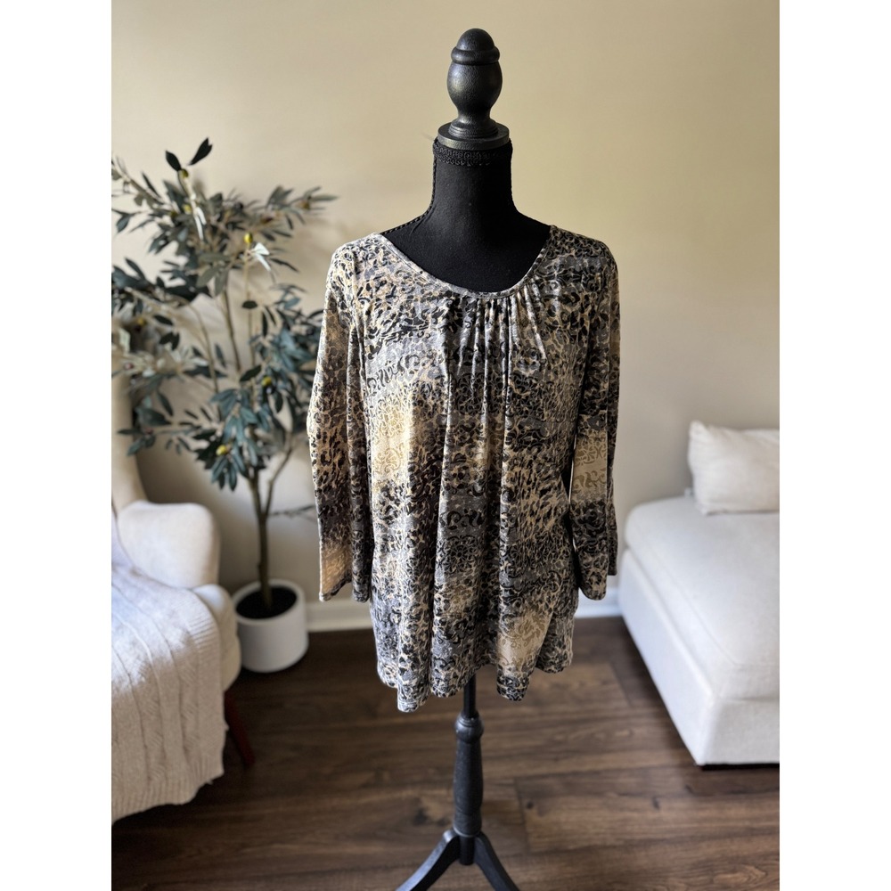 Kim Rogers Woman Leopard Damask Print Pleated Scoop Neck Blouse 1X Neutral
